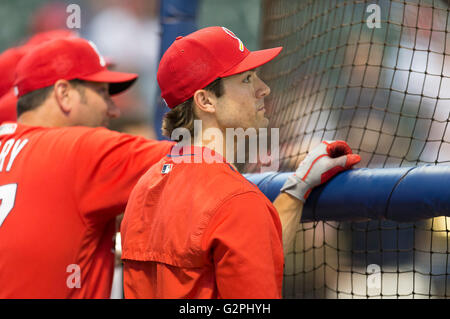 Milwaukee, WI, USA. 31. Mai 2016. St. Louis Cardinals Center Fielder Randal Grichuk #15 vor der Major League Baseball Spiel zwischen den Milwaukee Brewers und den St. Louis Cardinals im Miller Park in Milwaukee, Wisconsin. Cardinals geschlagen die Brauer 10-3. John Fisher/CSM/Alamy Live-Nachrichten Stockfoto