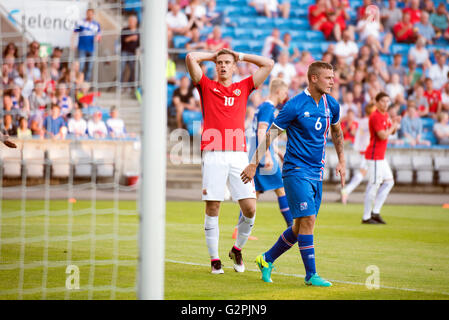 Oslo, Norwegen, 1.Juni. 2016. Norwegen schlug Island 3: 2 in ein Fußball-freundliches Haus im Ullevaal-Stadion. Hier ist Norwegens Markus Henriksen (10) gesehen in Aktion während des Spiels. Bildnachweis: Jan-Erik Eriksen/Alamy Live-Nachrichten Stockfoto