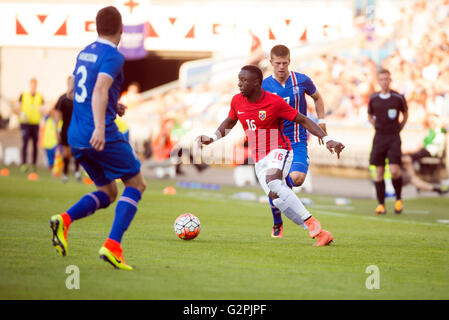 Oslo, Norwegen, 1.Juni. 2016. Norwegen schlug Island 3: 2 in ein Fußball-freundliches Haus im Ullevaal-Stadion. Hier ist Norwegens Adama Diomande (16) gesehen in Aktion während des Spiels. Bildnachweis: Jan-Erik Eriksen/Alamy Live-Nachrichten Stockfoto