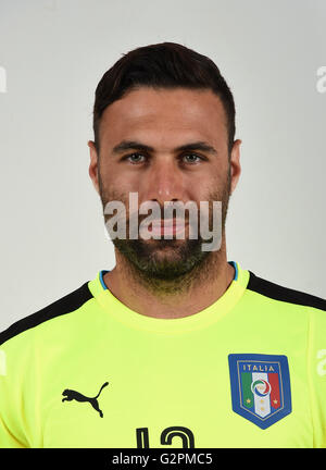 Florenz, Italien. 1. Juni 2016. Salvatore Sirigu (ITA) Fußball: Italien team Präsentation für die UEFA EURO 2016 in Coverciano, Florenz. © FIGC/Handout/Aicfoto/AFLO/Alamy Live News Stockfoto