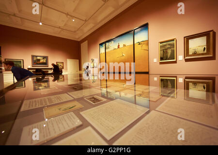 Edinburgh, UK. 2. Juni 2016. Drücken Sie die Ansicht an die Scottish National Gallery der modernen Art (moderne One). Surreale Landschaft Ausstellung. Ein Überblick über die Ausstellung namens surreale Landschaft. Pako Mera/Alamy Live-Nachrichten. Stockfoto