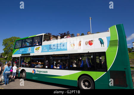 Lake Windermere 2. June2016 UK Wetter. Bowness auf Windermere voll von Touristen für Semesterhälfte, Credit: Gordon Shoosmith/Alamy Live News Stockfoto