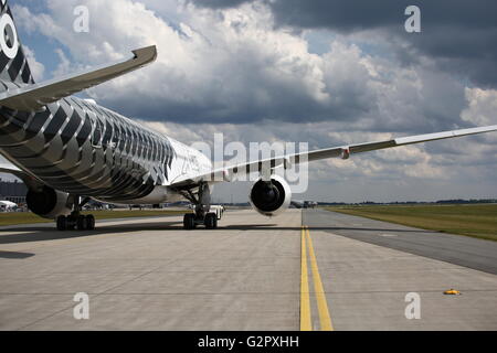 Berlin, Deutschland. 2. Juni 2016. Berlin Air Show präsentiert neue Airbus-A350X. Bildnachweis: Jakob Ratz/Pacific Press/Alamy Live-Nachrichten Stockfoto