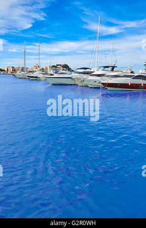 Denia Hafen Marina im Mittelmeer von Alicante Spanien Stockfoto