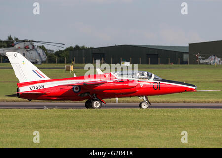 Ehemalige Royal Air Force (RAF) Folland Gnat Vintage jet G-RORI aus der Mücke Display Team bei der RAF Waddington Airshow Stockfoto