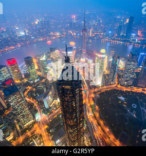 Erhöhten Blick auf Lujiazui Distrikt in Shanghai. Lujiazui wurde speziell als einer neuen finanziellen Bezirk von Shanghai entwickelt Stockfoto