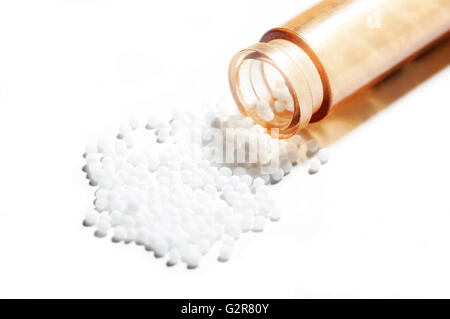 Homöopathische Tabletten in Glasröhren Stockfoto