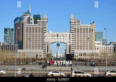 Hauptsitz der nationalen Ölgesellschaft KazMunaiGaz in Astana, Kasachstan Stockfoto