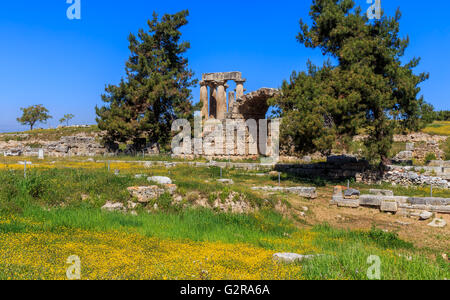 Apollotempel Ruinen in der antike Korinth, Peloponnes Stockfoto