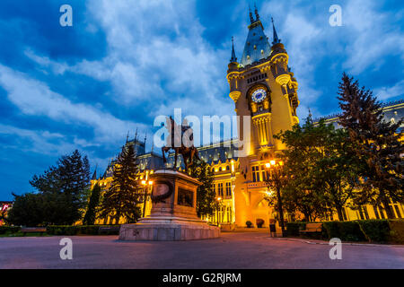 Straßenansicht der The Palace of Culture, ein Gebäude in Iasi, Rumänien. Das Gebäude diente als Administrative Palast und dann Palace Stockfoto