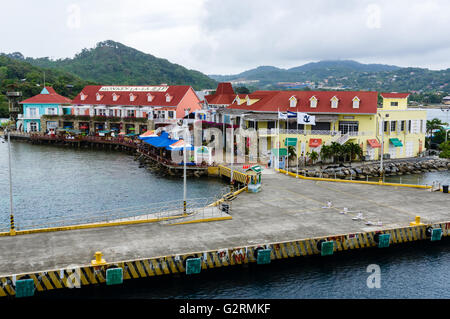 Roatan Stadtzentrum Einkaufsviertel, Hafen von Roatan, Honduras Stockfoto