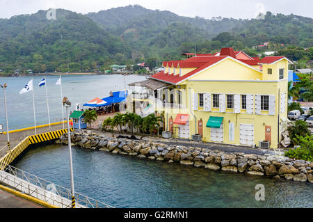 Roatan Stadtzentrum Einkaufsviertel, Hafen von Roatan, Honduras Stockfoto