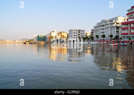 Der Strand von Durres, Albanien auf Sunrise Stockfoto