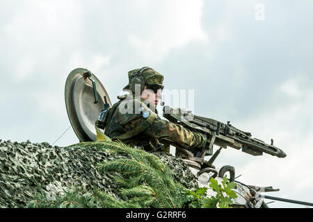 Gardelegen, Deutschland, Panzer Grenadier-Kompanie in einer Praxis auf dem Truppenübungsplatz Altmark Stockfoto