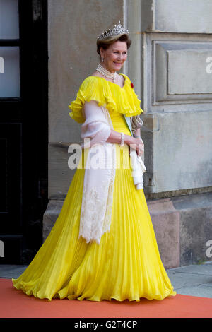 Königin Sonja von Norwegen, besucht die Hochzeit von Prinz Carl Philip von Schweden bis Sofia Hellqvist Stockfoto