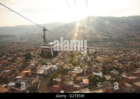 Die Barrios und Slums rund um Medellin Seilbahn Stockfoto