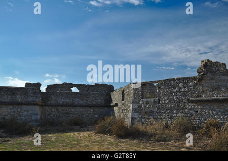 Blick auf die historischen Ruinen der Forte Rato in Tavira. Reisen und Ferien-Destinationen. Stockfoto