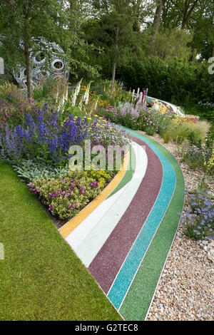 RHS Chelsea Flower Show 2016, The Brewin Dolphin Garden - ewig Freefolk, Silbermedaillen-Gewinner design rosig Hardy Stockfoto