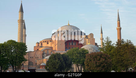 Hagia Sophia, ehemaligen griechischen orthodoxen christlichen patriarchalischen Basilika, später eine kaiserliche Moschee in Istanbul. Stockfoto