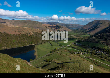 Schöne Restaurant unten Patterdale aus Hartsop Dodd - Brüder Wasser im Vordergrund und Ullswater in Ferne, The Lake District, Großbritannien Stockfoto