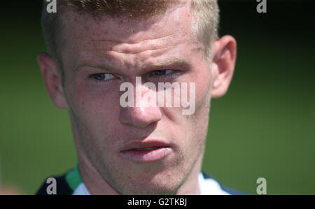 Republik Irland James McClean spricht zu den Medien während eines Trainingslagers im Fota Island Resort, Kork. Stockfoto