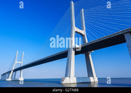 Vasco da Gama Brücke, die längste Brücke Europas, Lissabon, Portugal Stockfoto