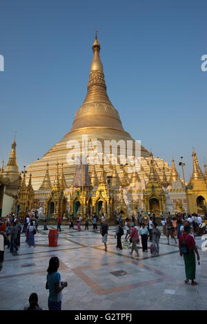 Große goldene Stupa Shwedagon Pagode, Yangon, Myanmar Stockfoto