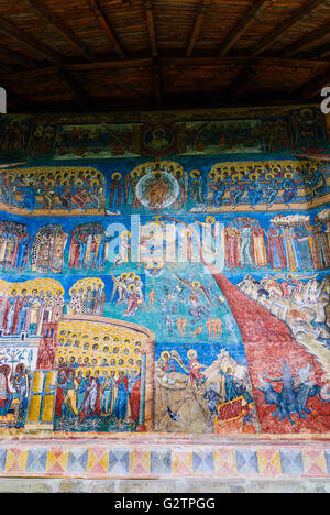 Das Kloster Voronet; Kirche Sfantul Gheorghe ("St. Georg"); Fresko des letzten Urteils, Rumänien, Gura Humorului Stockfoto