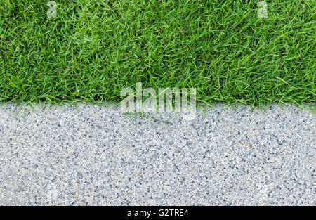 Kies-Textur und Streifen Rasen als Hintergrund Stockfoto