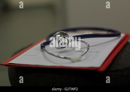 Stethoskop, Zwischenablage, Arzt, Krankenschwester Stockfoto