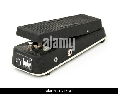 Original Vintage CRY BABY SUPER Wah-Wah-Gitarren Effektpedal von JEN ELECTRONICA in Pescara, Italien gemacht. Stockfoto