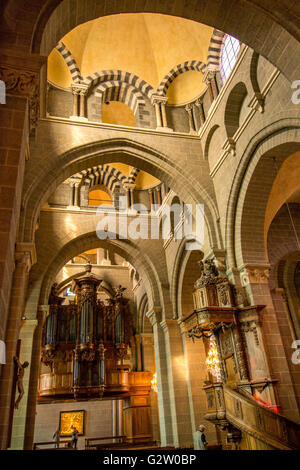 Le Puy Kathedrale, Cathédral ND de l'Annoncion, UNESCO-Weltkulturerbe, Le Puy-En-Velay, Haute Loire, Auvergne, Frankreich Stockfoto