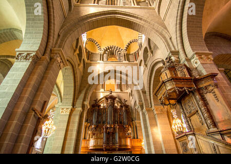 Le Puy Kathedrale, Cathédral ND de l'Annoncion, UNESCO-Weltkulturerbe, Le Puy-En-Velay, Haute Loire, Auvergne, Frankreich Stockfoto