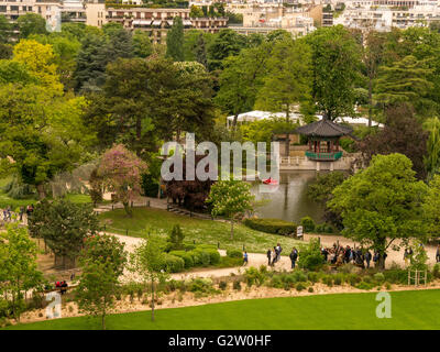 Ein Blick auf das Jardin d ' Acclimatation der Louis-Vuitton-Foundation Gebäude in Paris, Frankreich Stockfoto