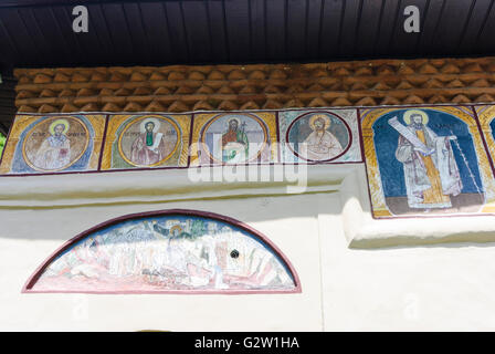 außen lackiert Kirche in Transkarpatien in Cheia, Rumänien, Siebenbürgen, Transsilvanien, Siebenbürgen (Transsilvanien), Moieciu Stockfoto