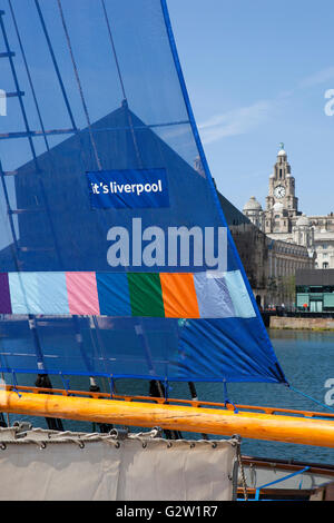 Großsegler auf dem Display an der internationalen Mersey River Festival 2016 Stockfoto