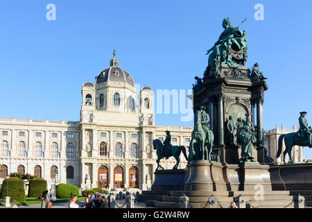 Maria-Theresien-Platz mit Denkmal von Maria Theresa und das Kunstmuseum, Austria, Wien, Wien Stockfoto