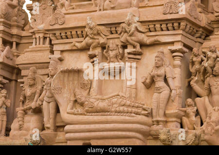 Vishnu auf Shiva-Tempel in Thirumayam. Stockfoto