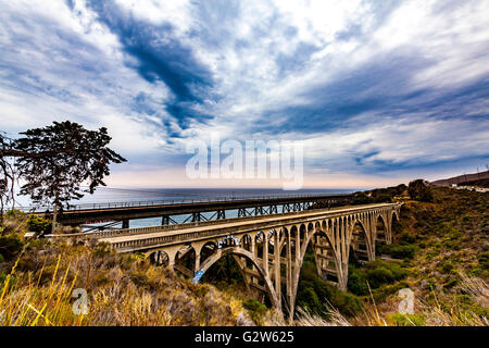 Der Arroyo Hondo Brücke und Bock in der Nähe von Goleta, Kalifornien am malerischen Highway 1 Stockfoto