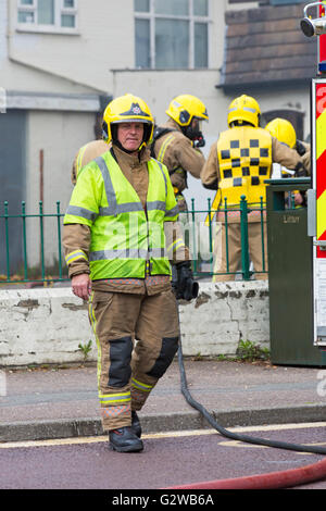 Bournemouth, Dorset UK, 3. Juni 2016. Die Feuerwehr löschte das Feuer im alten Belvedere Hotel, Bath Road, Bournemouth und prüfte, ob dort ein harter Schlaf herrscht. Kredit: Carolyn Jenkins/Alamy Live News Feuerwehrmänner Feuerwehrmänner Feuerwehrmänner Feuerwehrmänner Stockfoto