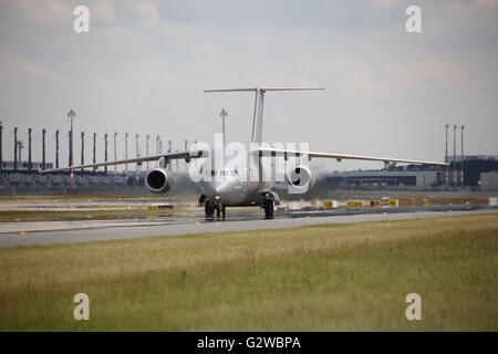 Berlin, Deutschland, 2. Juni 2016: Antonov präsentiert neueste Flugzeug 178 in Berlin Air Show 2016. Bildnachweis: Jake Ratz/Alamy Live-Nachrichten Stockfoto