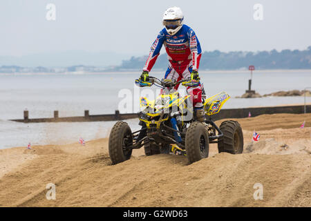 Bournemouth, UK 3. Juni 2016. BXUK Meisterschaft Racing - Quad bikes Rennen rund um den Kurs in Bournemouth Beach am ersten Tag des Bournemouth Räder Festival: Carolyn Jenkins/Alamy Live News Stockfoto