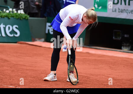 Paris, Frankreich. 4. Juni 2016. Roland Garros, Paris, France, French Open Tennis Championships, 13. Tag. Kiki Bertens (NED) verärgert, als sie das Halbfinale zu Serena Williams Krediten verliert: Action Plus Sport Bilder/Alamy Live News Stockfoto