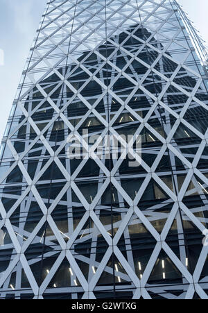 Fassade Detail, Mode Gakuen Cocoon Tower, Shinjuku, Tokio, Japan Stockfoto