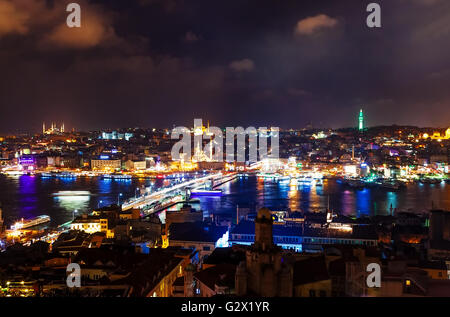 Türkei, Istanbul - Februar 2015, arial Ansicht bei Nacht vom Galata Turm Stockfoto