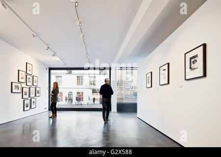 Die Ost-Galerie. Cavendish House, Norwich, Vereinigtes Königreich. Architekt: Hudson Architekten, 2015. Stockfoto