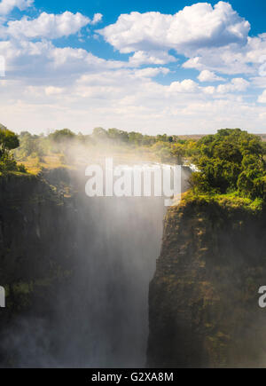 Viktoriafälle Teufels Katarakt in Afrika zwischen Sambia und Simbabwe, eines der sieben Wunder der Welt Stockfoto