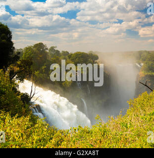 Viktoriafälle Teufels Katarakt in Afrika zwischen Sambia und Simbabwe, eines der sieben Wunder der Welt Stockfoto