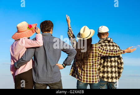 Gruppe von Menschen, die gemeinsam Spaß haben Stockfoto