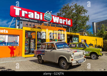 Trabant Autos auf der Trabi World in Berlin eine Sammlung alter Trabant Autos zu mieten, Berlin, Deutschland Stockfoto